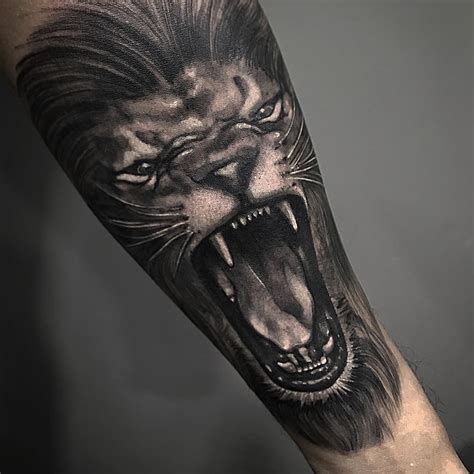 lion tattoo tattoo